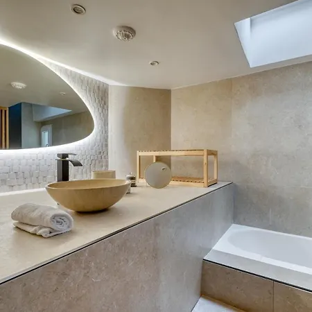 Luxurious Flat - Square Du Temple In